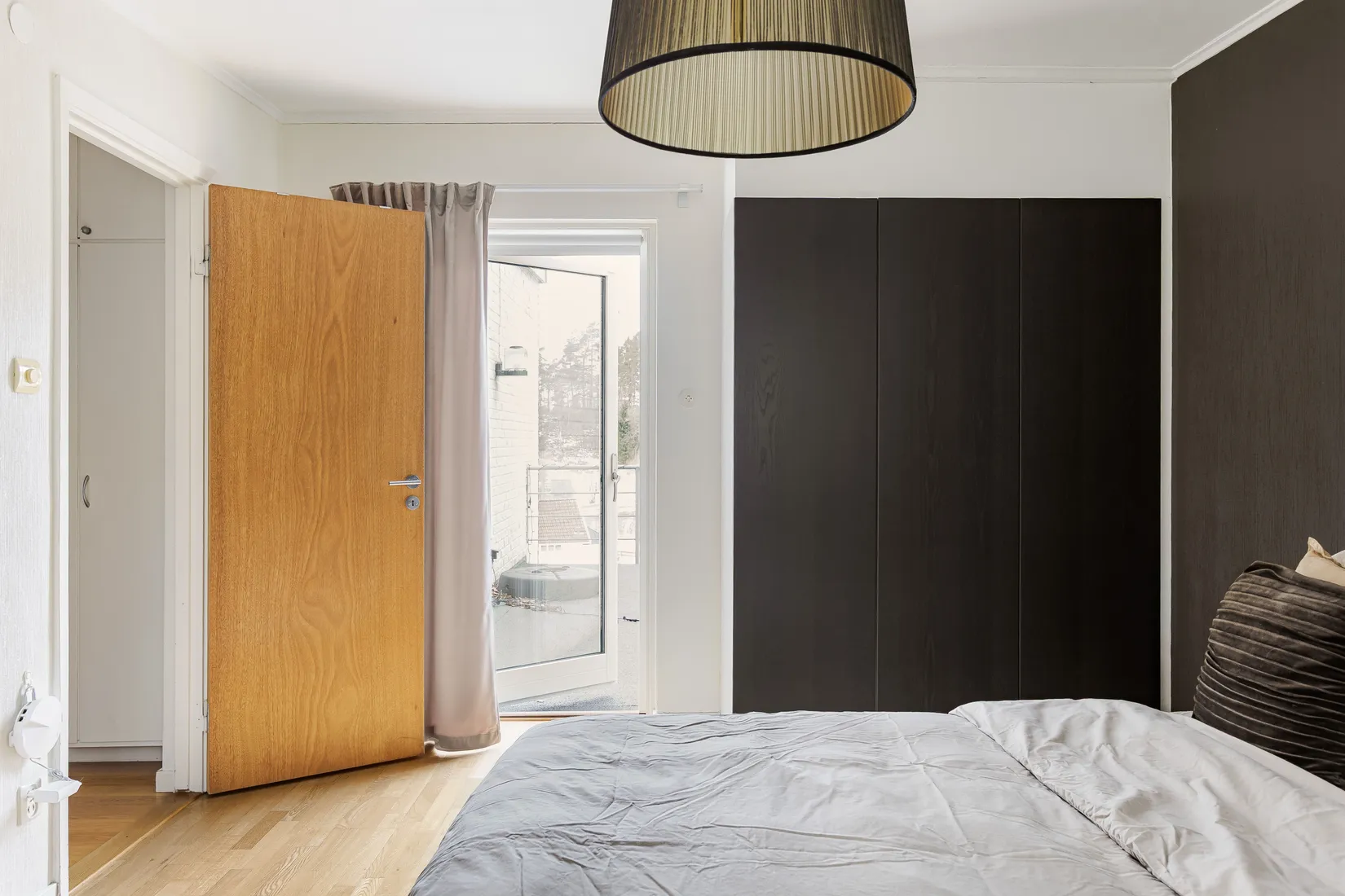 Villa, Kyrkogatan 46, Kinna, Mark