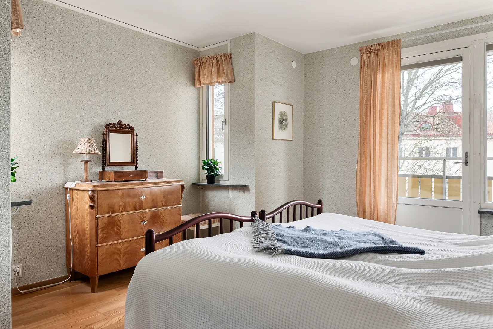 Villa, Radhus, Vattengränd 18, Väster, Nyköping