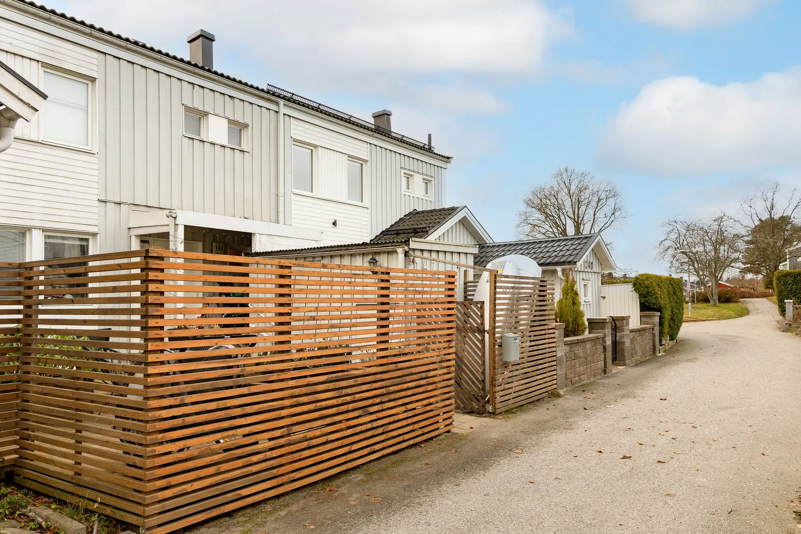 Villa, Radhus, Blomsterkungsvägen 142, Hässelby/Backlura, Stockholm