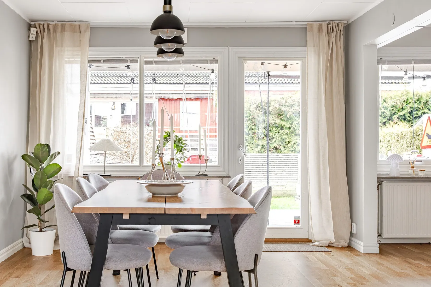 Villa, Radhus, Blomsterkungsvägen 142, Hässelby/Backlura, Stockholm