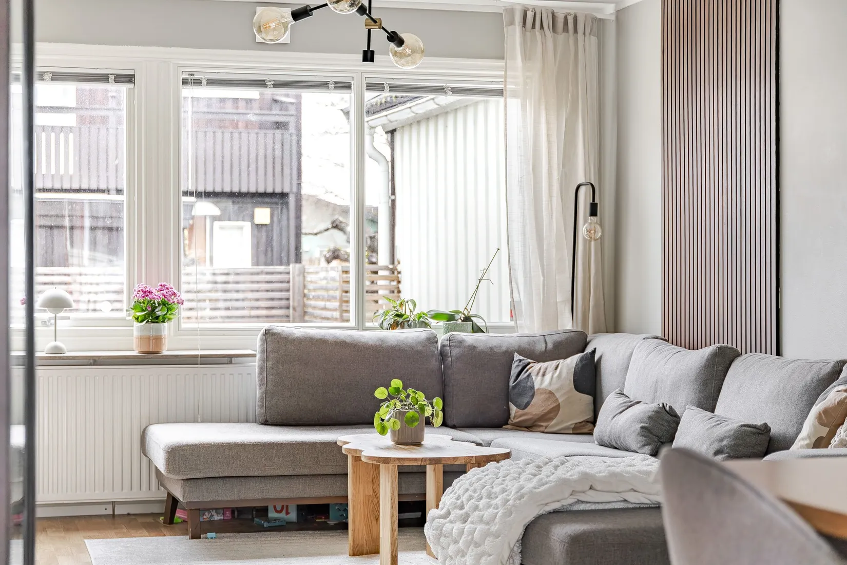 Villa, Radhus, Blomsterkungsvägen 142, Hässelby/Backlura, Stockholm