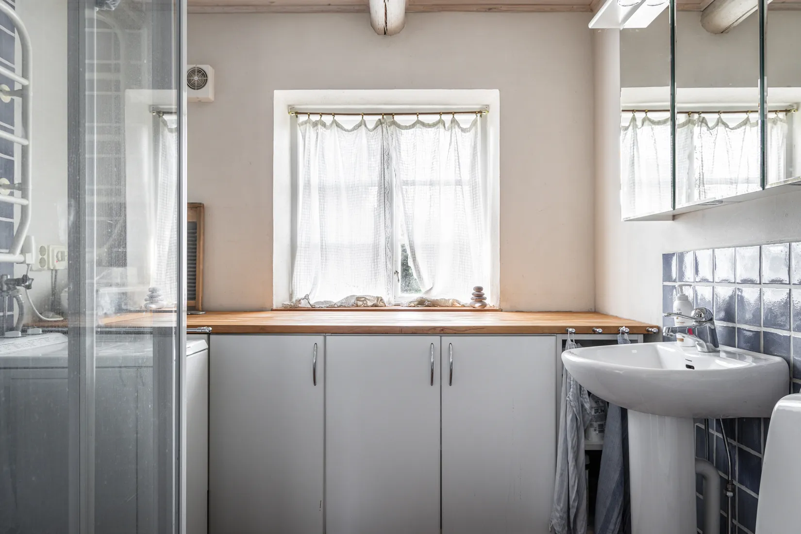 Villa, Gladsaxvägen 11, Baskemölla, Simrishamn