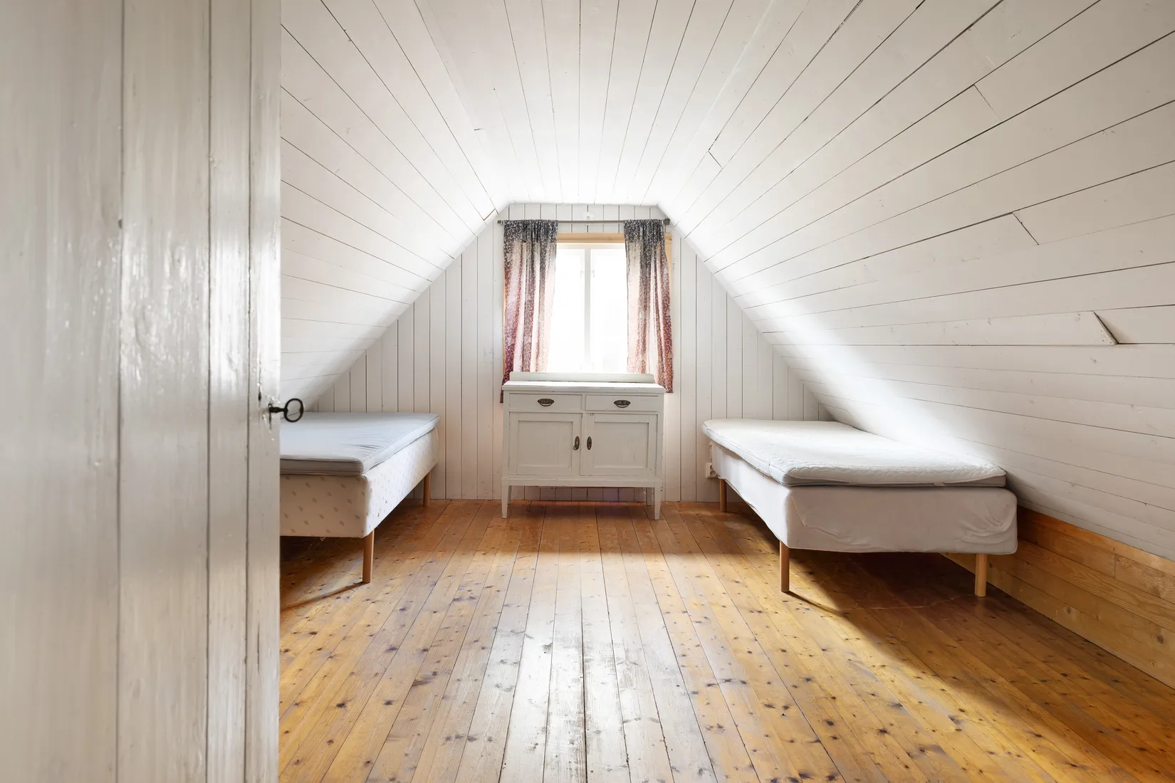 Villa, Gladsaxvägen 11, Baskemölla, Simrishamn