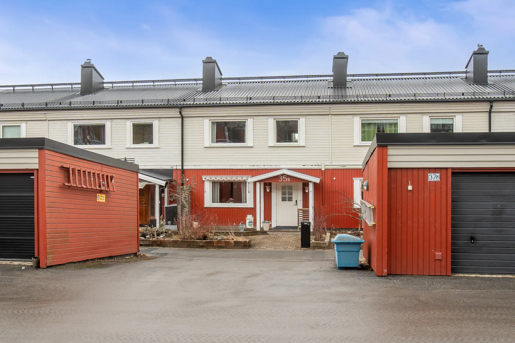Villa, Radhus, Rödhakevägen 35B, Mariehem, Umeå