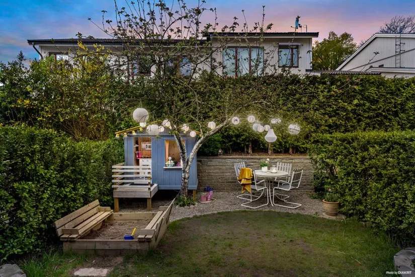 Villa, Radhus, Grönvretsvägen 1B, Jakobsberg - Västra, Järfälla