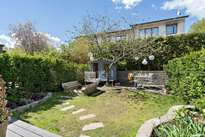 Villa, Radhus, Grönvretsvägen 1B, Jakobsberg - Västra, Järfälla