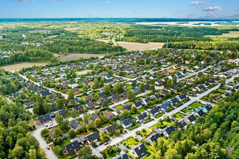 Villa, Radhus, Grönvretsvägen 1B, Jakobsberg - Västra, Järfälla