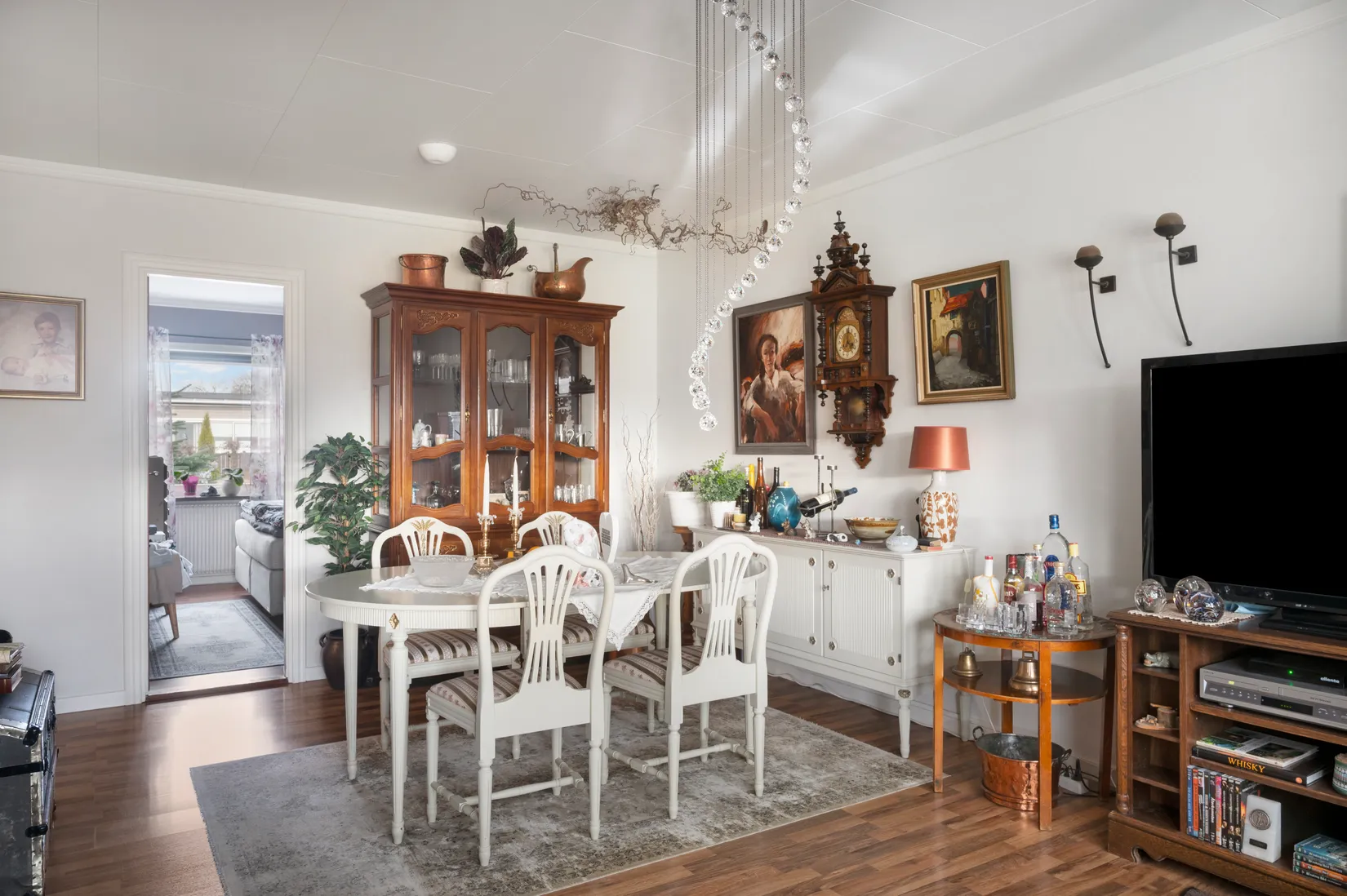 Villa, Radhus, Hantverkaregatan 2, Vara - Centralt, Vara