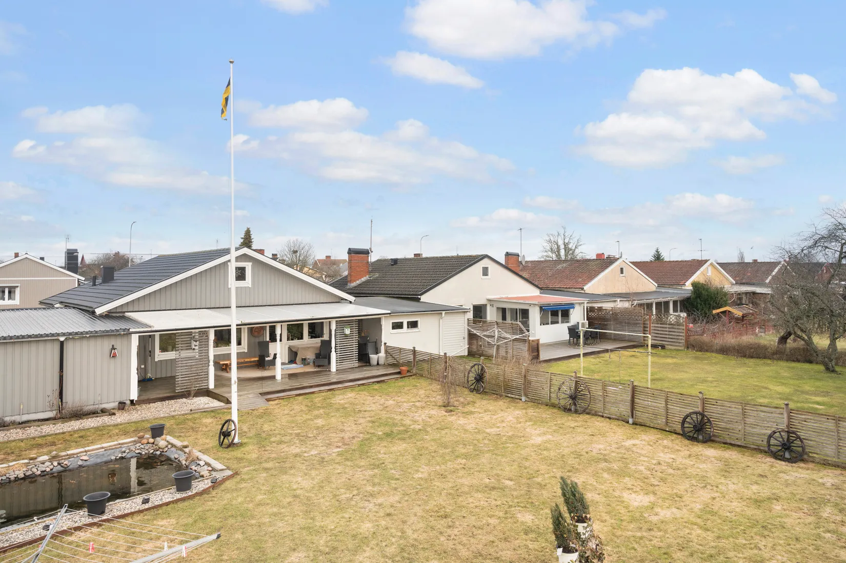 Villa, Radhus, Hantverkaregatan 2, Vara - Centralt, Vara