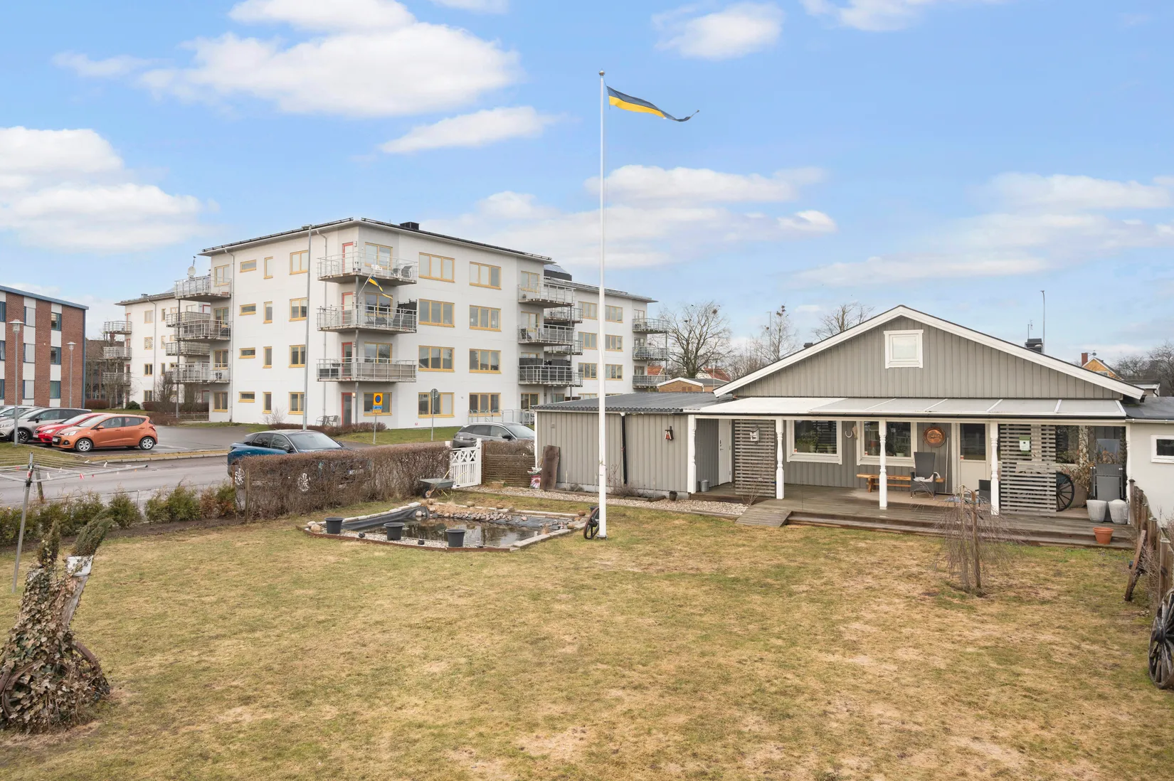 Villa, Radhus, Hantverkaregatan 2, Vara - Centralt, Vara