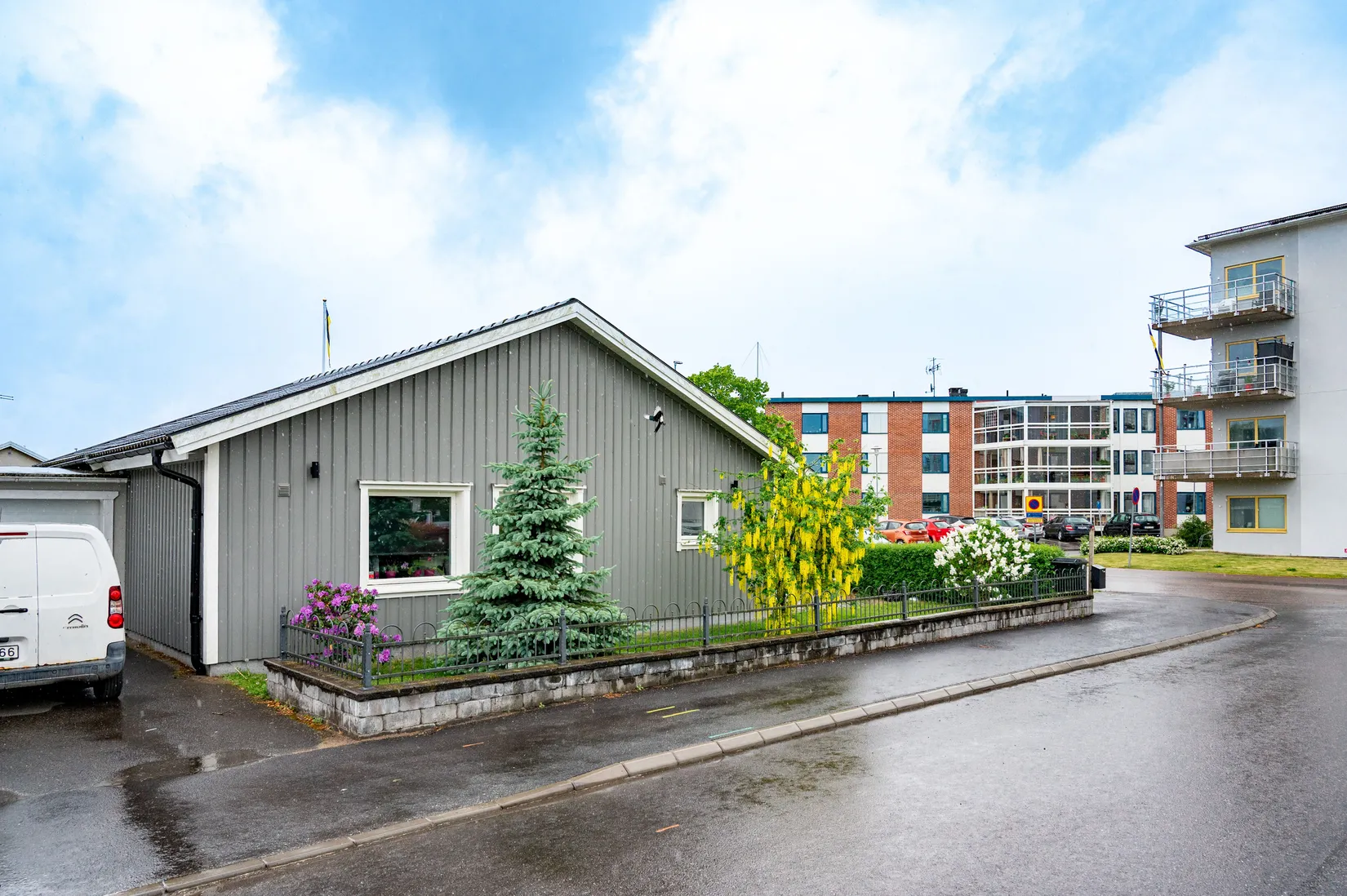 Villa, Radhus, Hantverkaregatan 2, Vara - Centralt, Vara