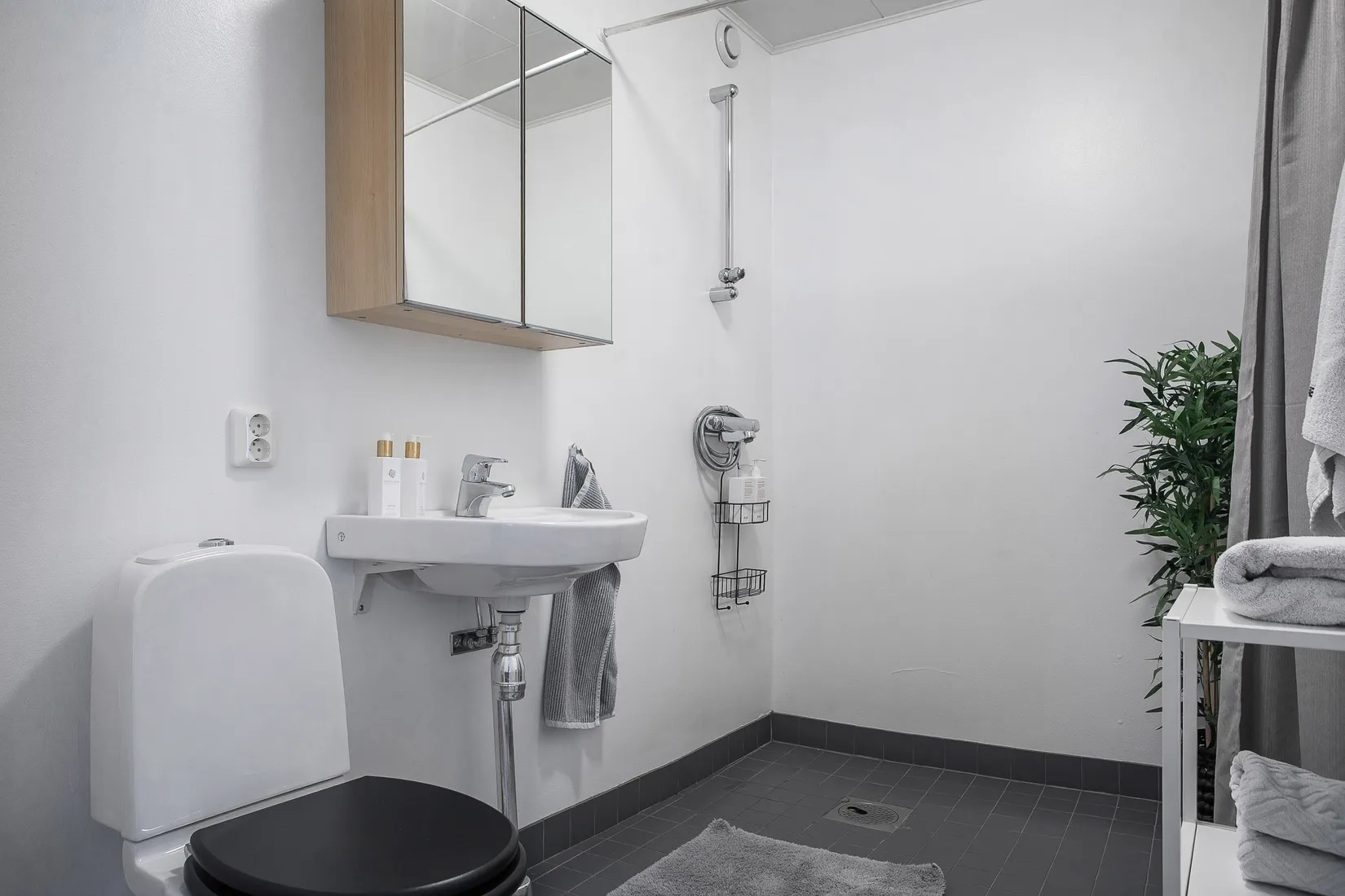 Villa, Radhus, Fältspatsvägen 6, Norra Lännersta, Nacka