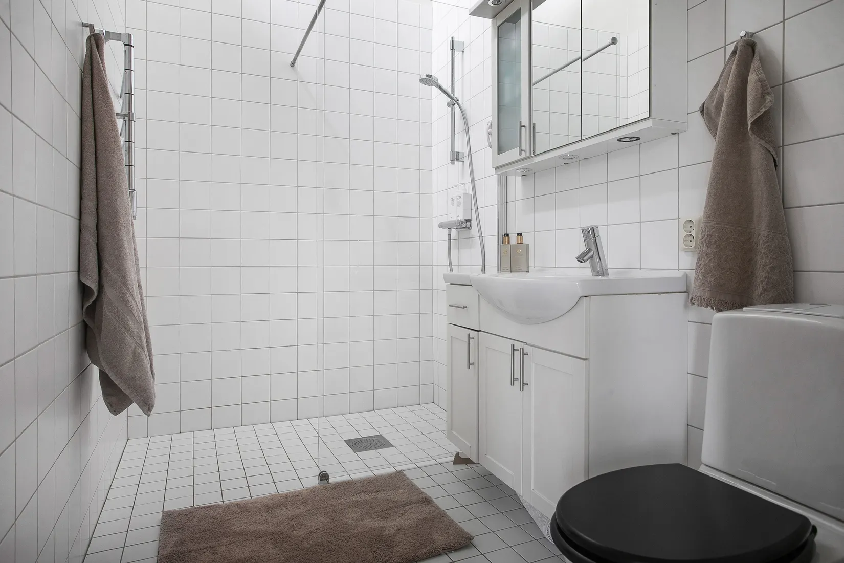 Villa, Radhus, Fältspatsvägen 6, Norra Lännersta, Nacka