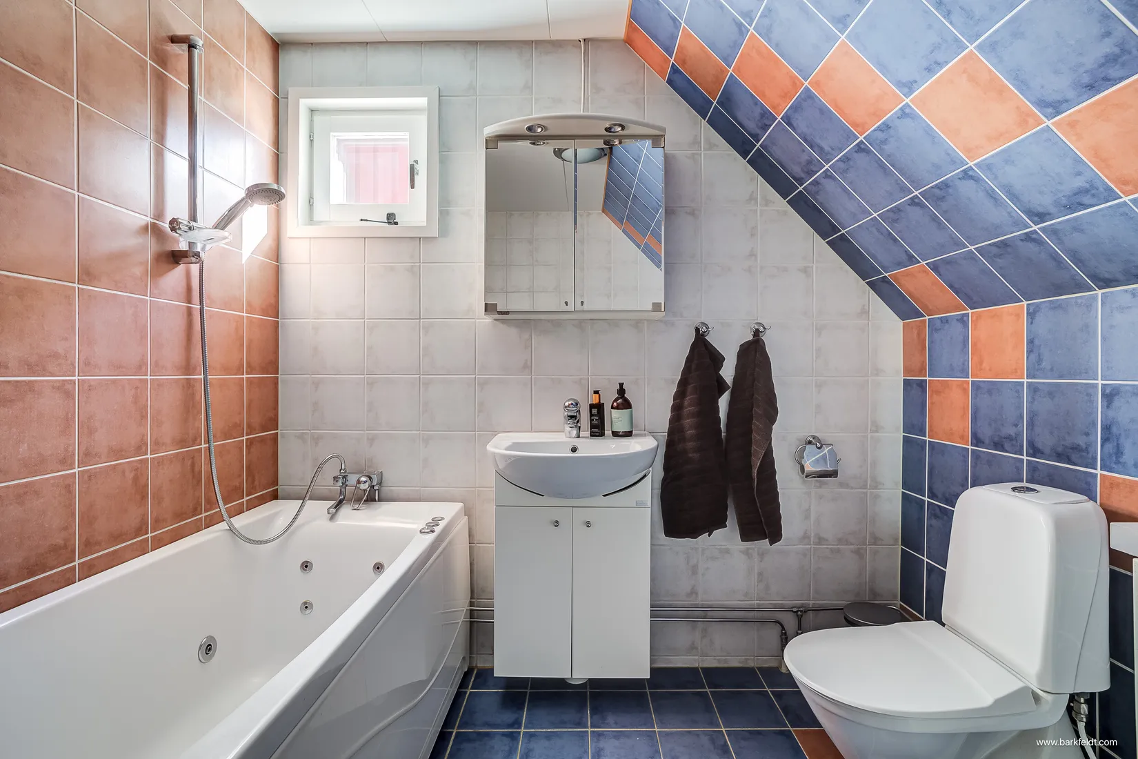 Villa, Radhus, Åskmolnsvägen 36, Storvreta, Uppsala