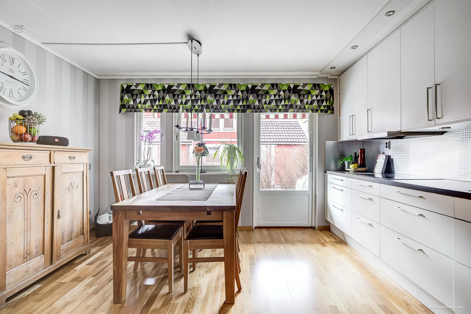 Villa, Radhus, Åskmolnsvägen 36, Storvreta, Uppsala