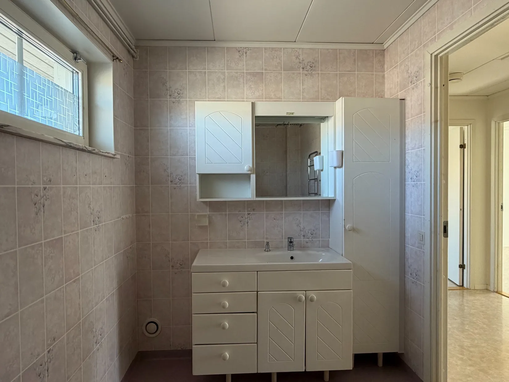 Radhus, Ådalsvägen 17, Bondjöstaden, Härnösand