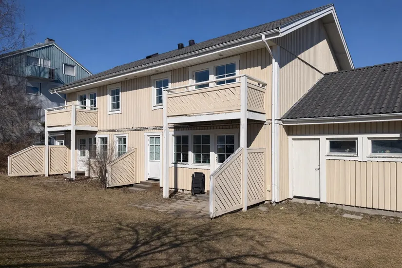 Radhus, Ådalsvägen 17, Bondjöstaden, Härnösand