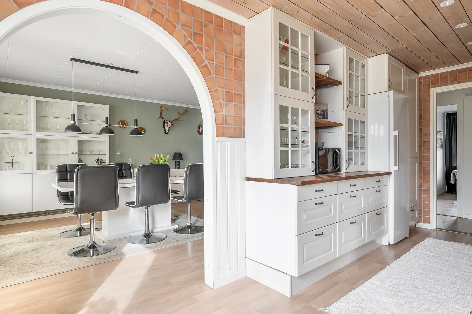 Villa, Radhus, Prästkragevägen 1, Sunnerby, Nynäshamn