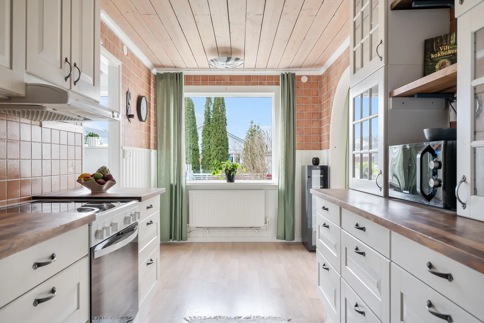 Villa, Radhus, Prästkragevägen 1, Sunnerby, Nynäshamn