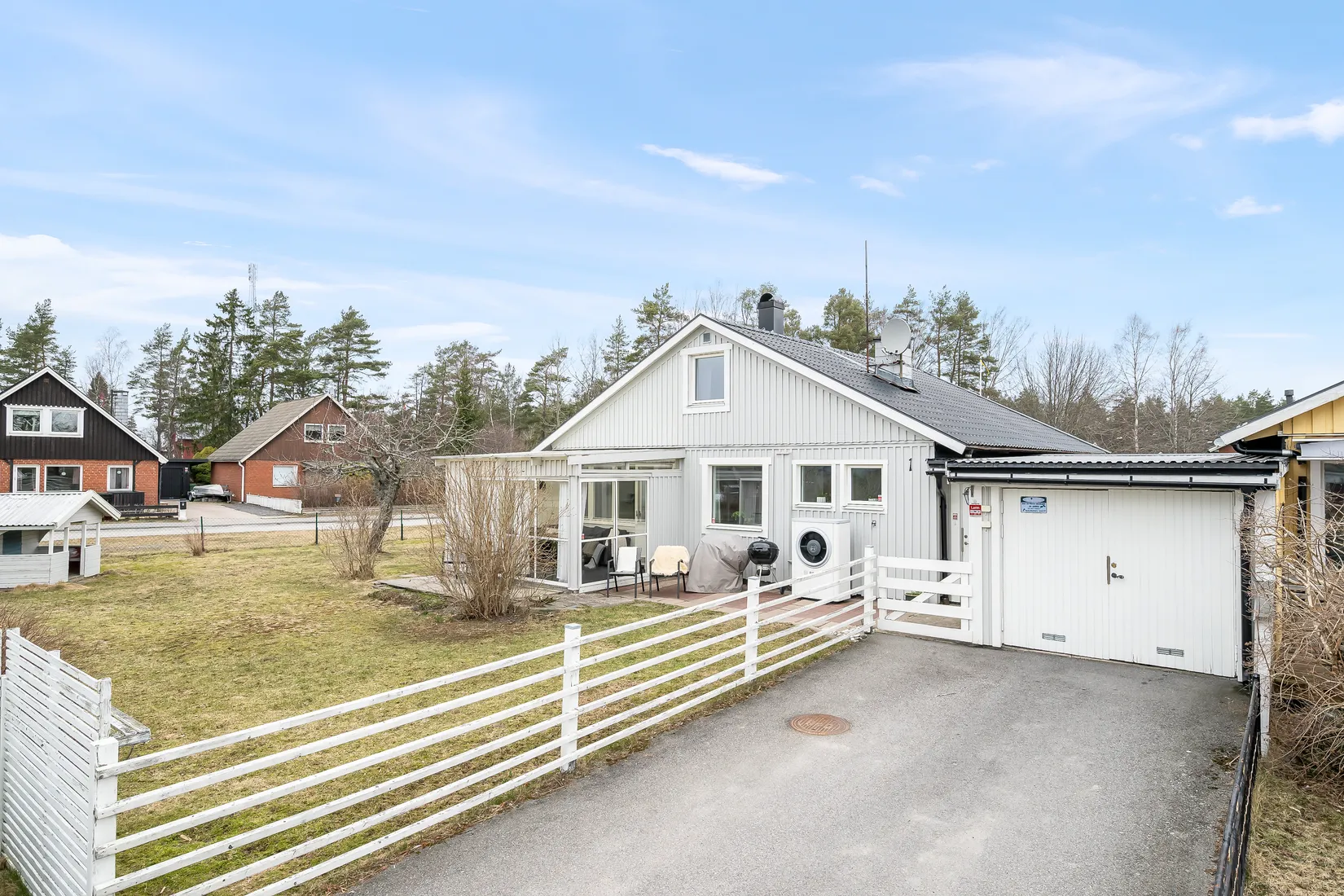 Villa, Radhus, Prästkragevägen 1, Sunnerby, Nynäshamn