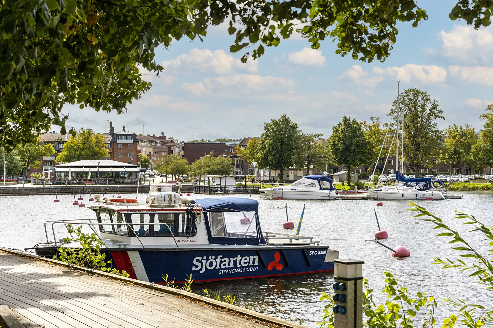 Radhus, Blåhallonvägen 19B, Strängnäs