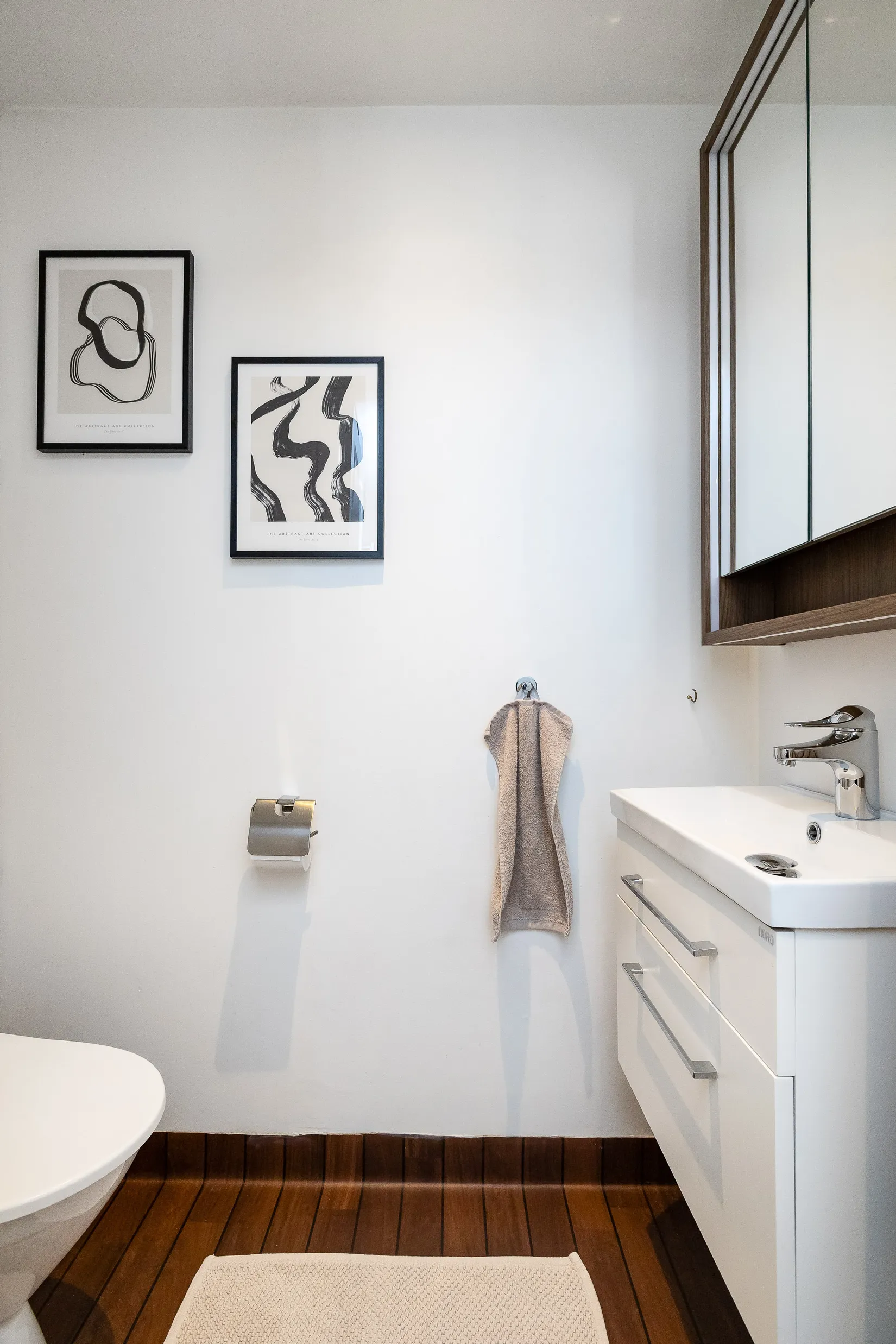 Villa, Åkarevägen 8, Hällabrottet, Kumla