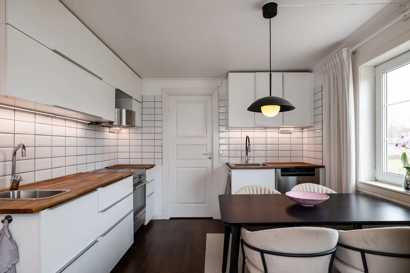 Villa, Åkarevägen 8, Hällabrottet, Kumla