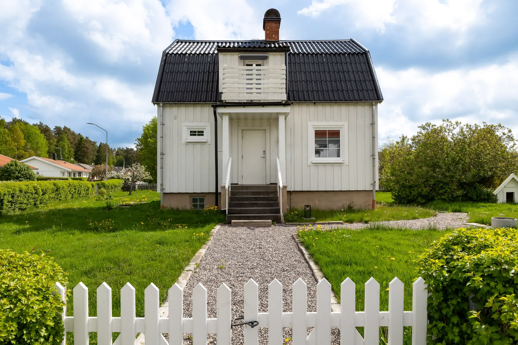Villa, Åkarevägen 8, Hällabrottet, Kumla