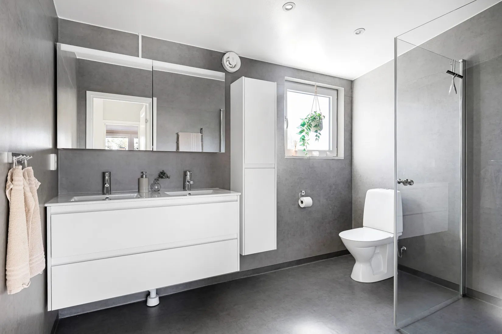 Villa, Radhus, Guldvingestigen 8, Åleryd, Linköping