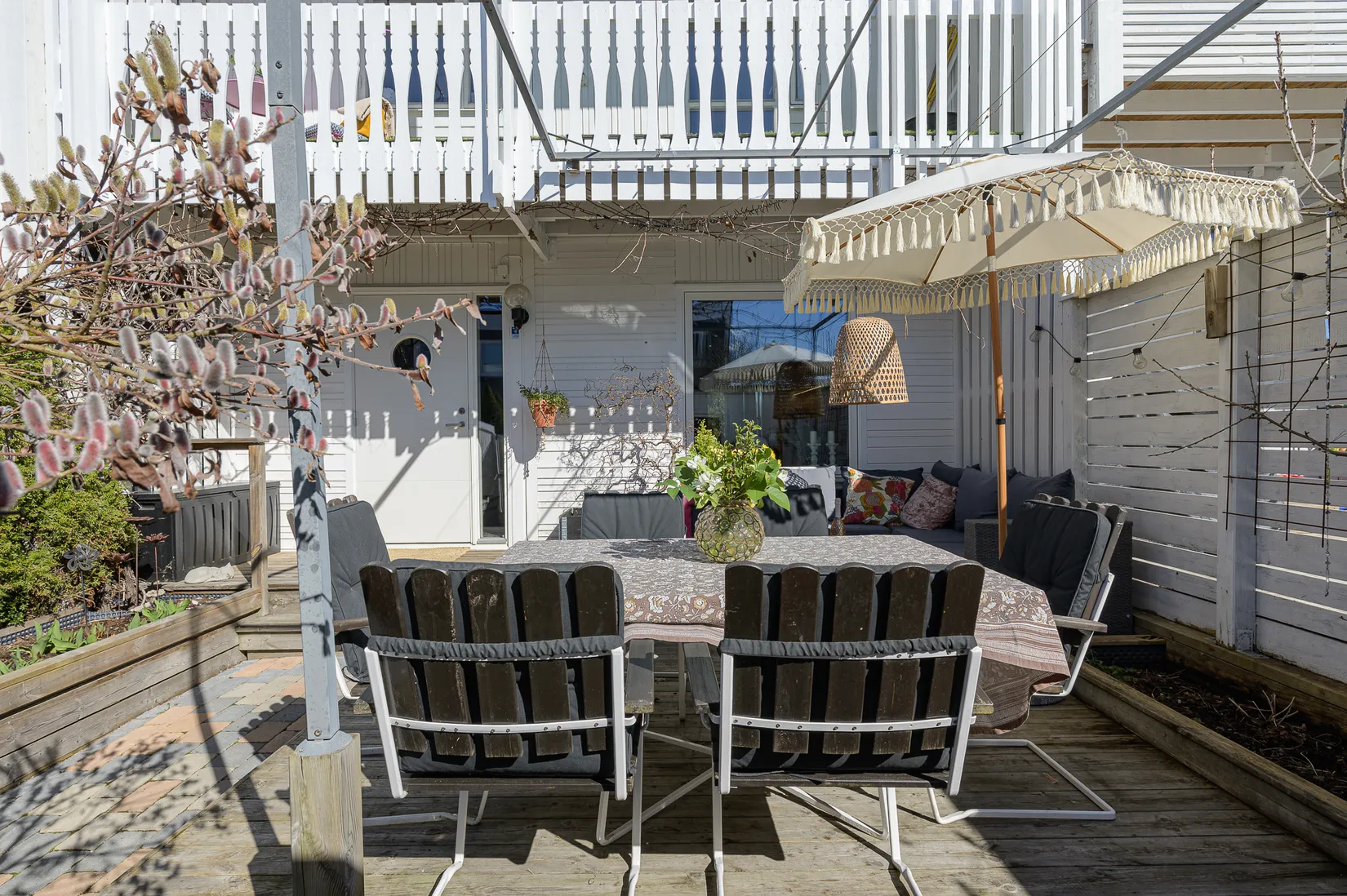 Villa, Radhus, Bivägen 73, Björkhaga, Österåker