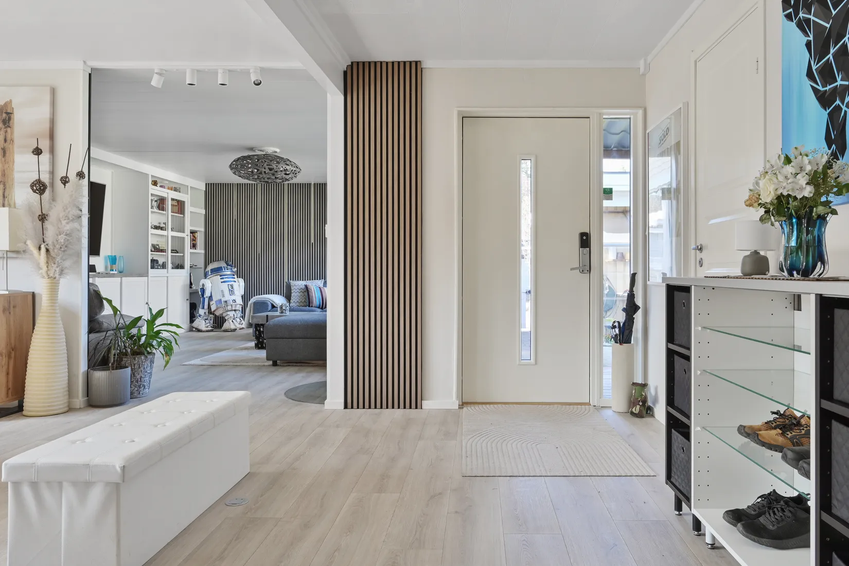 Villa, Radhus, Näckrosvägen 10, Sjukyrkoberget, Upplands Väsby