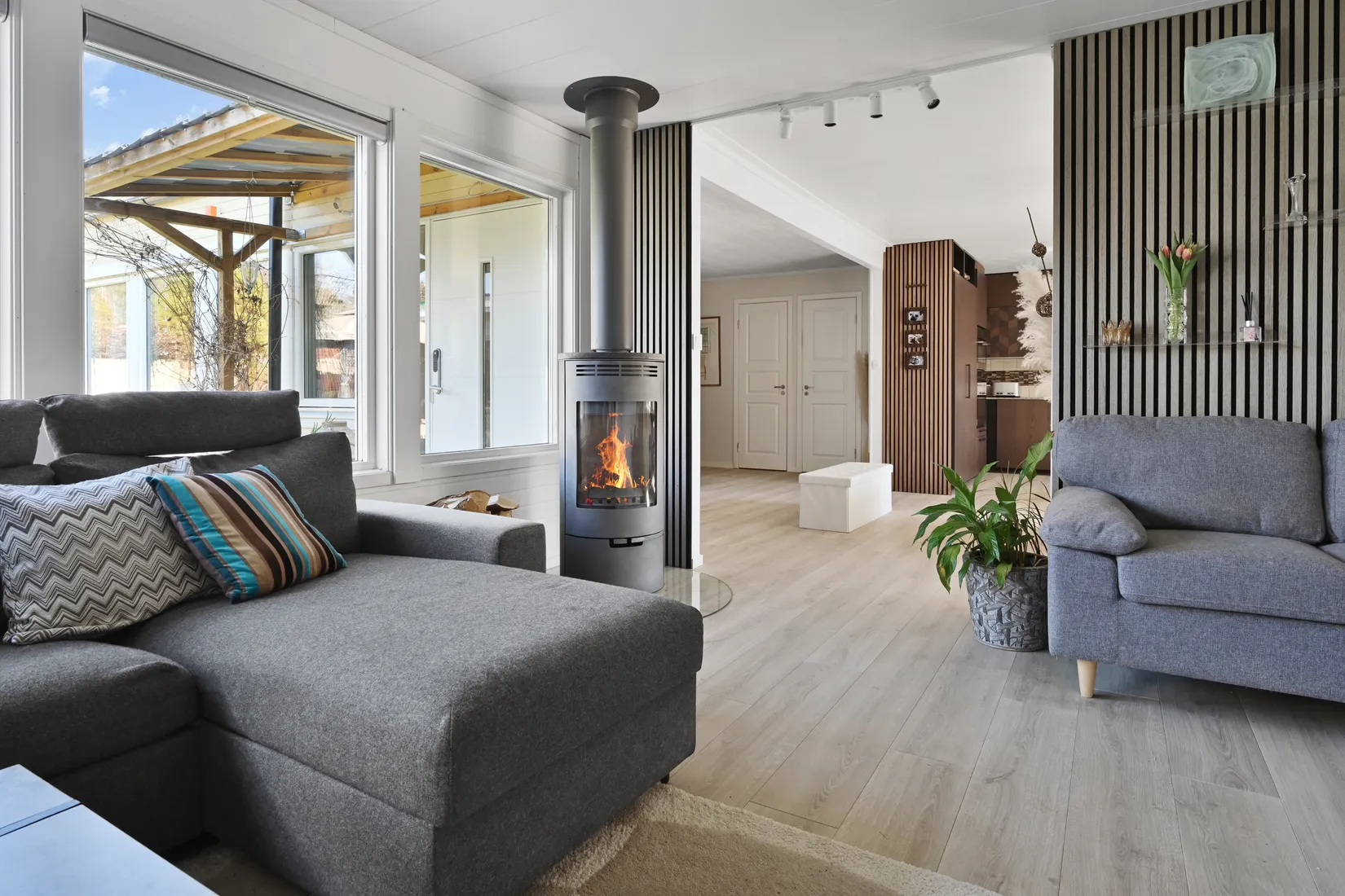 Villa, Radhus, Näckrosvägen 10, Sjukyrkoberget, Upplands Väsby