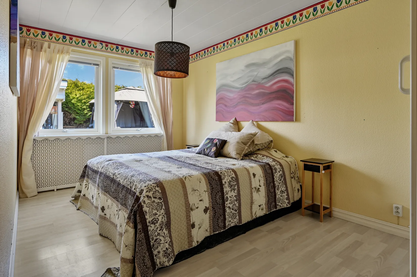 Villa, Radhus, Näckrosvägen 10, Sjukyrkoberget, Upplands Väsby