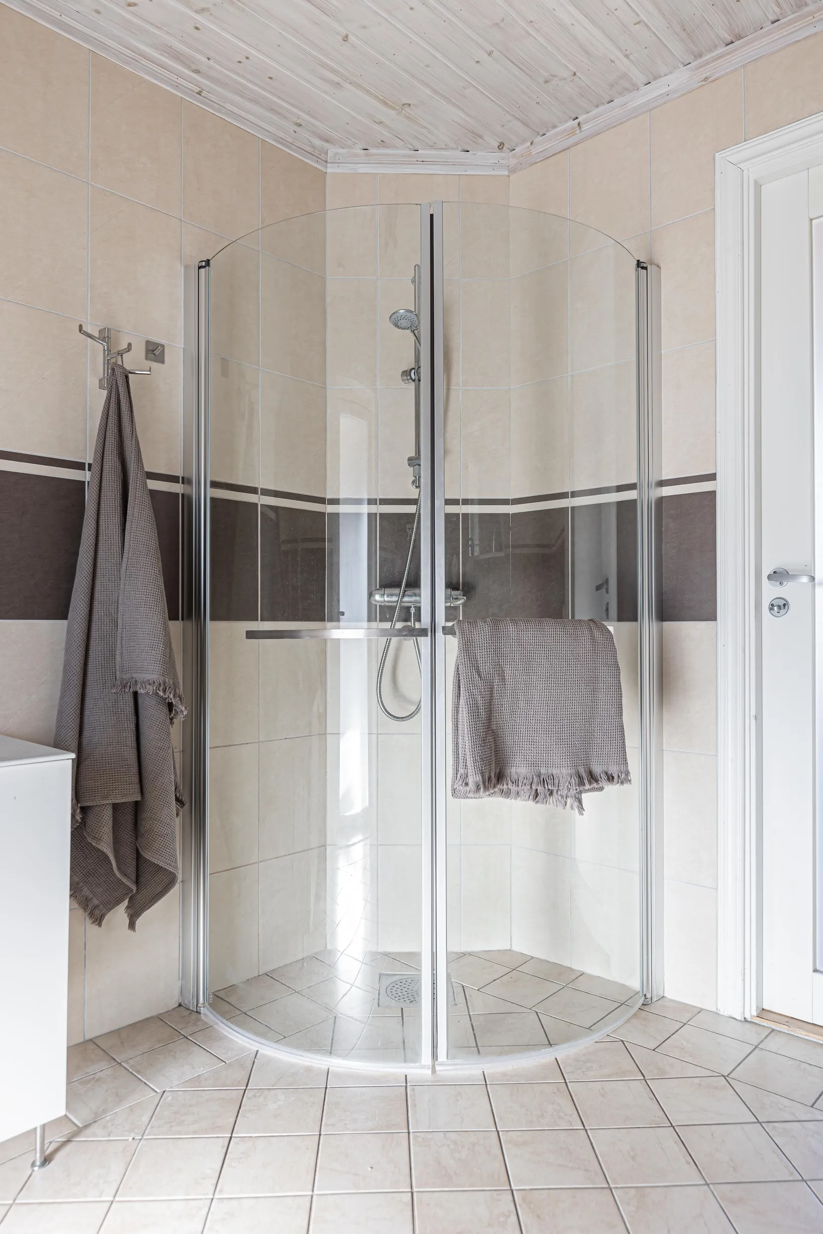 Villa, Sjöhammarvägen 2, Kvicksund, Eskilstuna