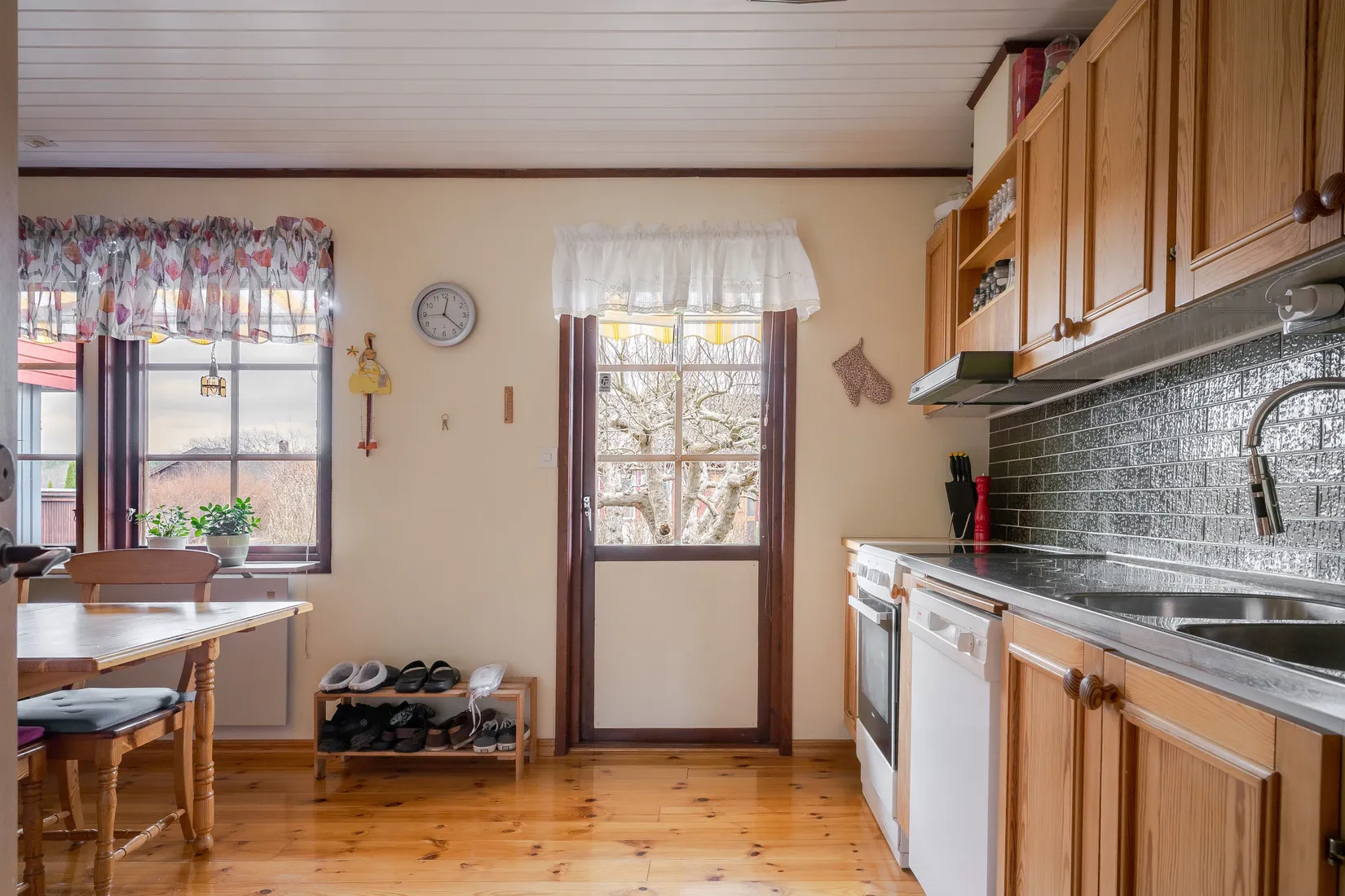 Villa, Bjurtorpsvägen 3, Bjuren, Flen