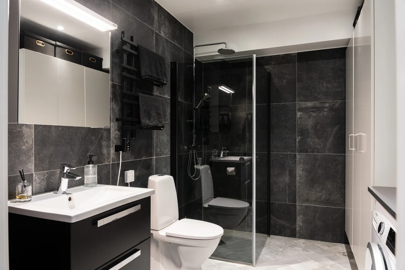 Villa, Radhus, Landerigatan 11, Nordanby, Västerås