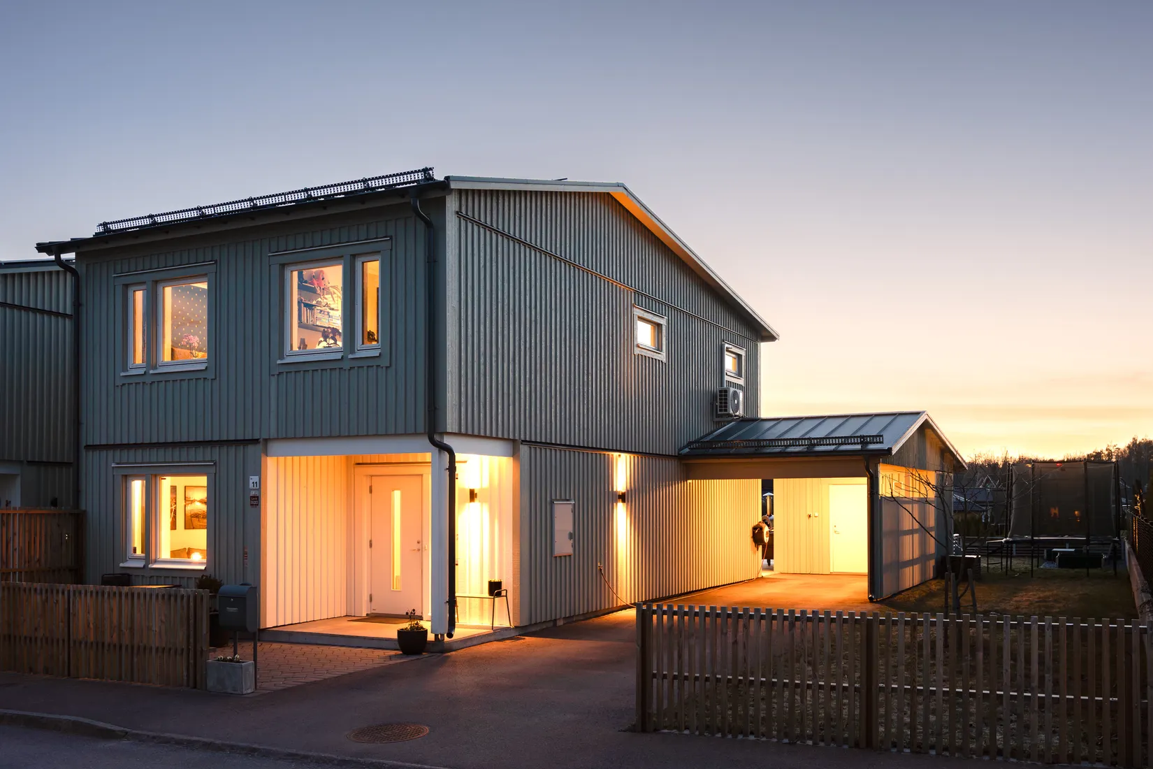 Villa, Radhus, Landerigatan 11, Nordanby, Västerås