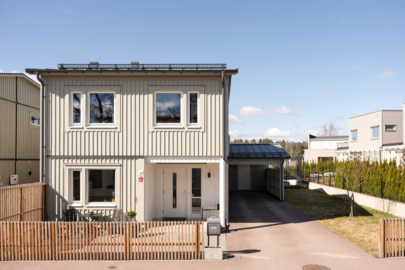 Villa, Radhus, Landerigatan 11, Nordanby, Västerås