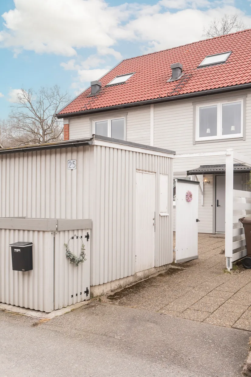 Radhus, Norrvallavägen 25, Tullinge Parkhem, Botkyrka