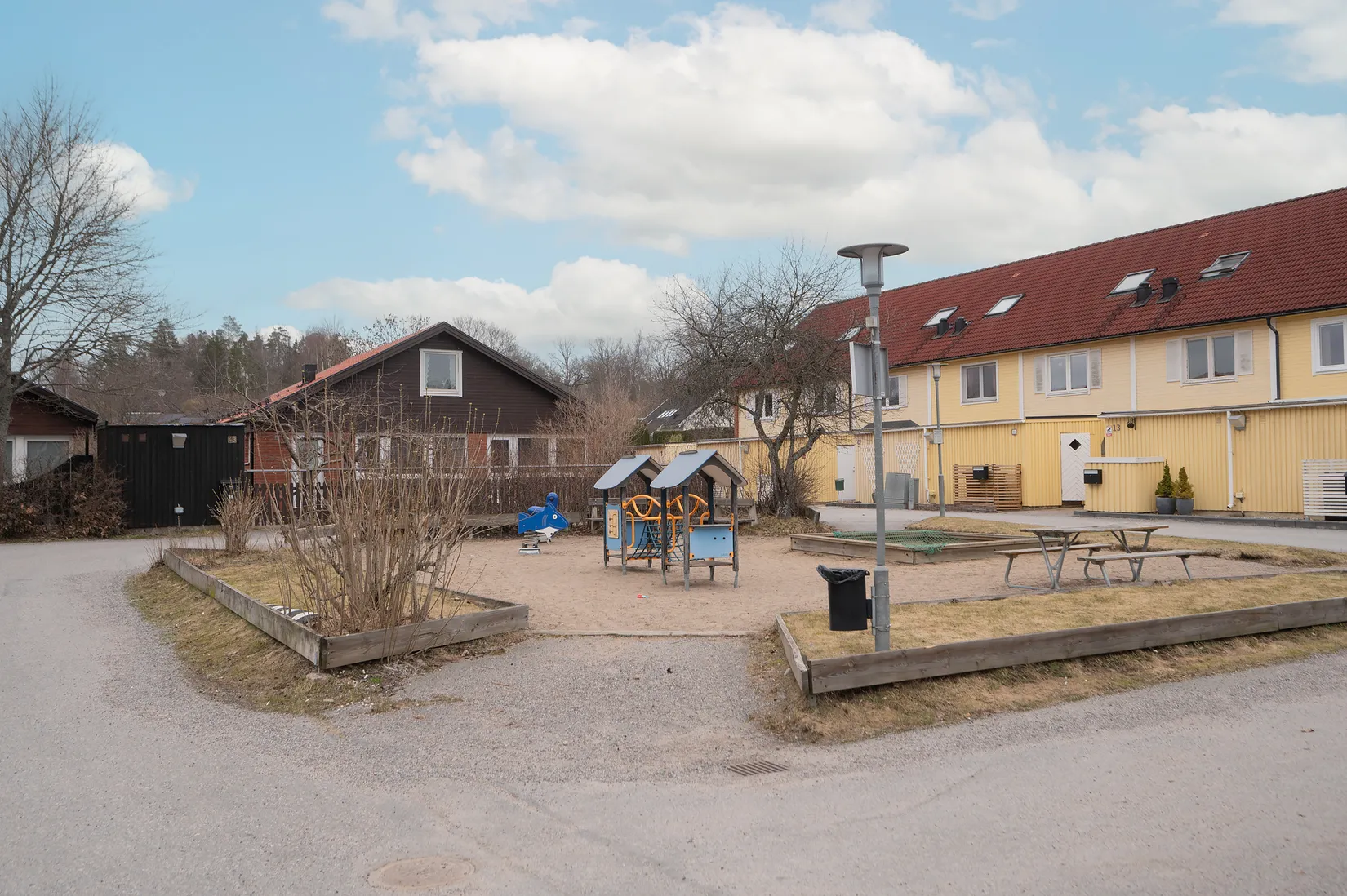 Radhus, Norrvallavägen 25, Tullinge Parkhem, Botkyrka