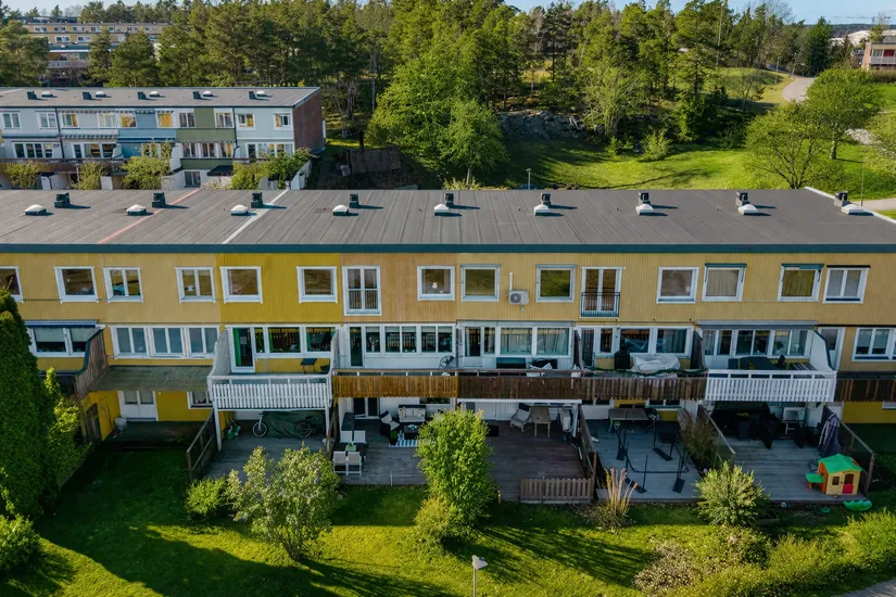 Villa, Radhus, Flugsvampsvägen 32, Sörskogen, Huddinge