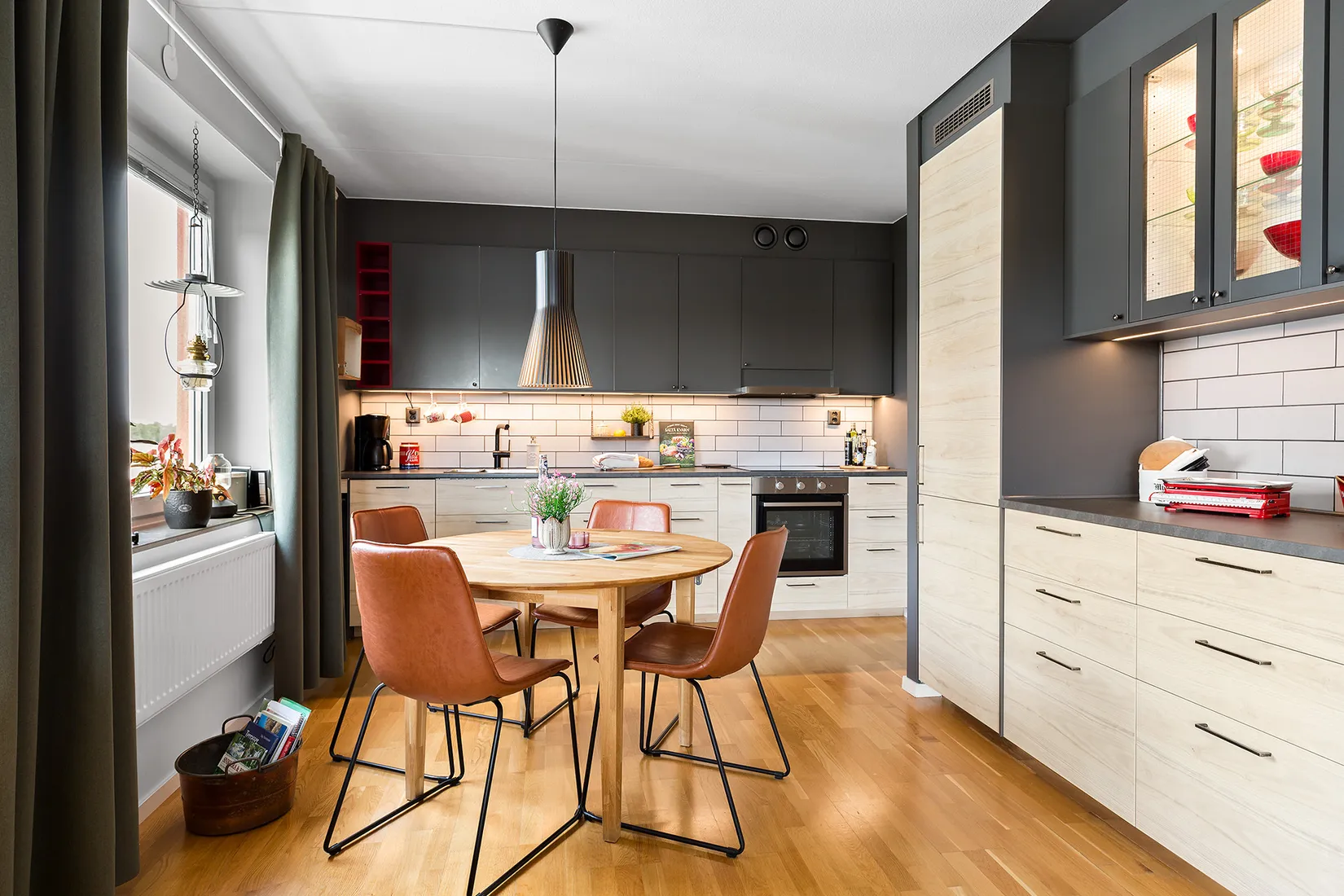 Bostadsrätt, Enbärsvägen 1, 5 tr, Tibble, Upplands-Bro