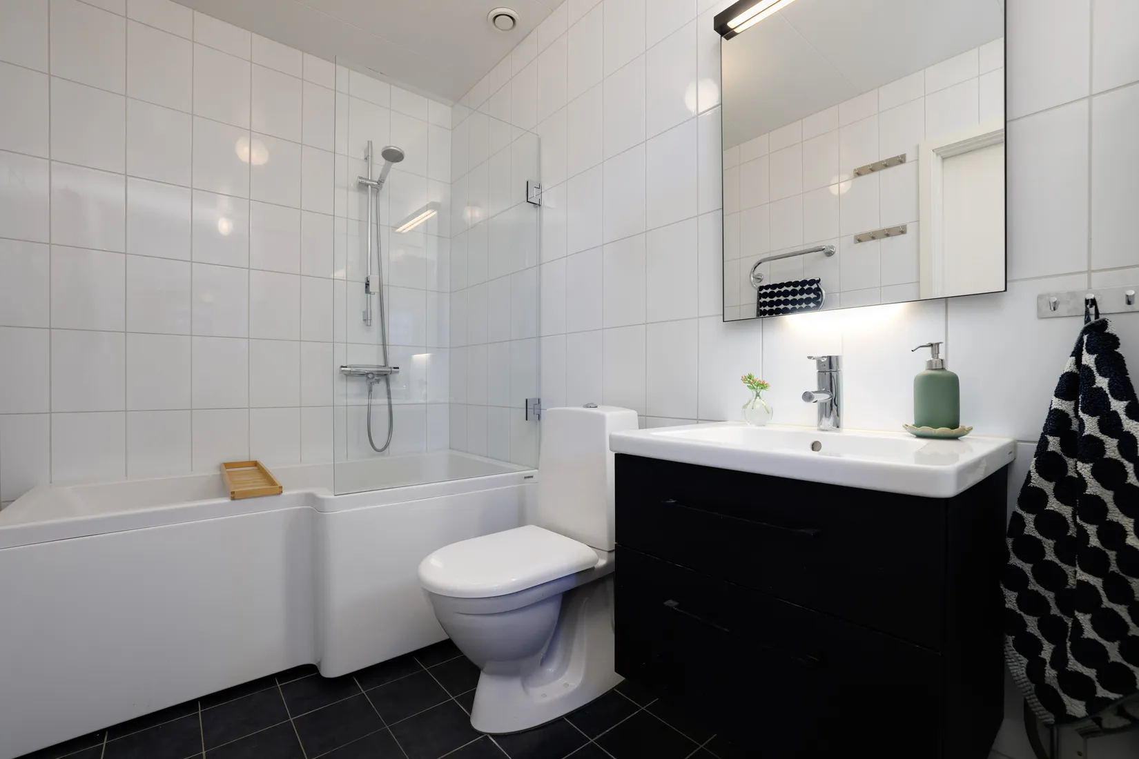 Bostadsrätt, Radhus, Lakevägen 50 C, Ekeby-Almby , Örebro