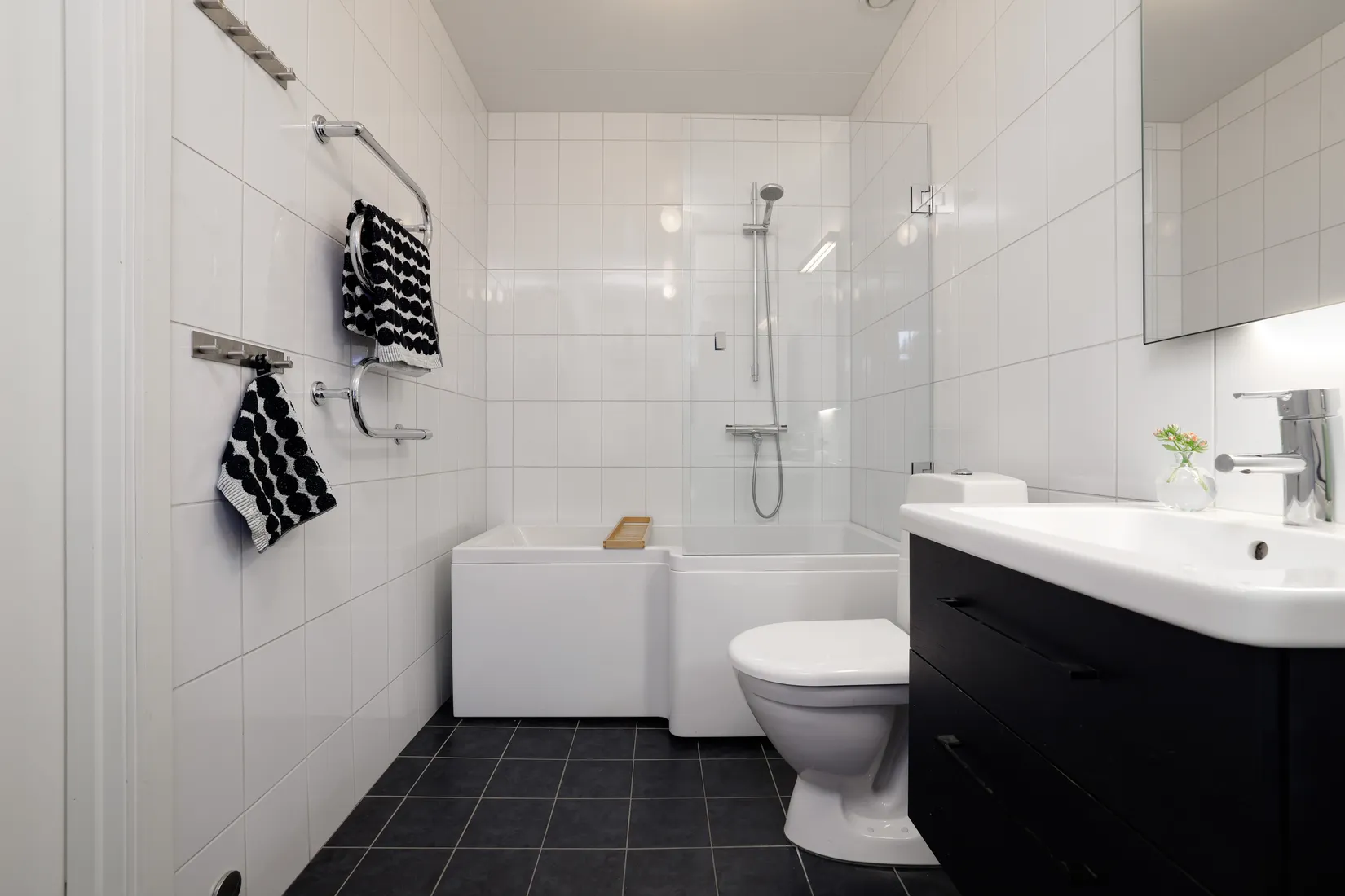 Bostadsrätt, Radhus, Lakevägen 50 C, Ekeby-Almby , Örebro