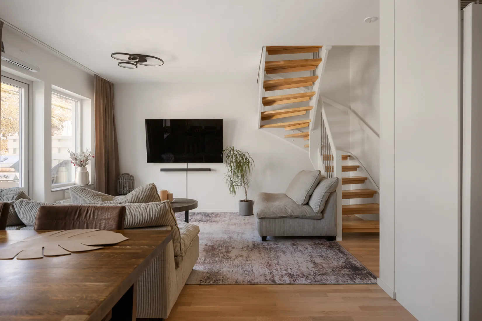 Bostadsrätt, Radhus, Viggholmsvägen 11, Vårberg, Stockholm