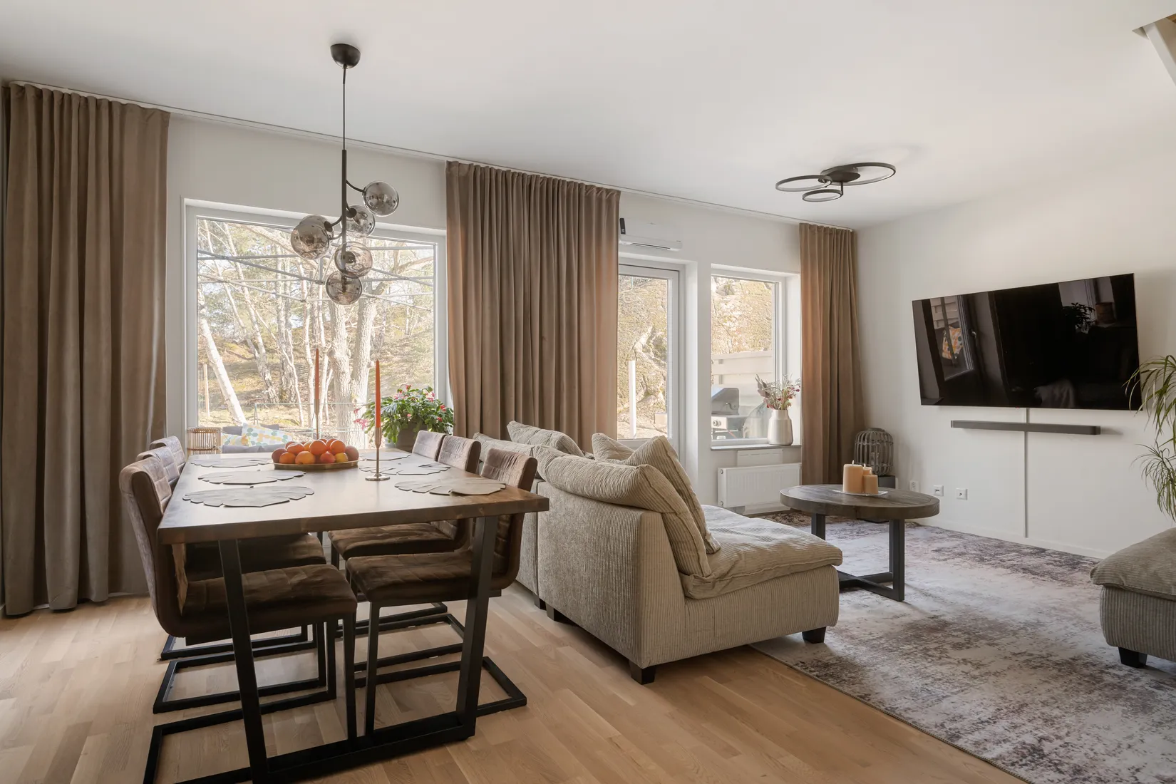 Bostadsrätt, Radhus, Viggholmsvägen 11, Vårberg, Stockholm