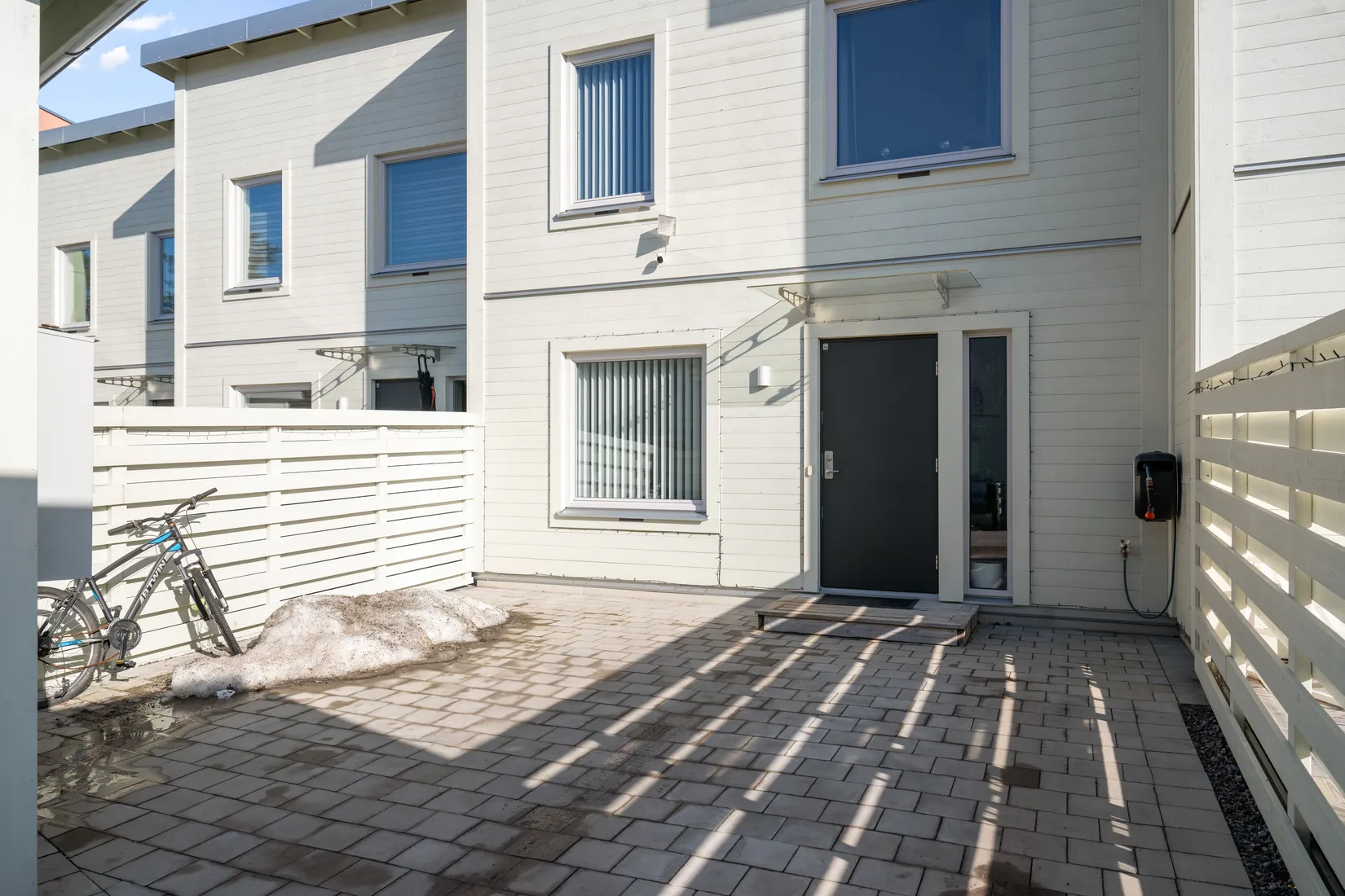 Bostadsrätt, Radhus, Viggholmsvägen 11, Vårberg, Stockholm