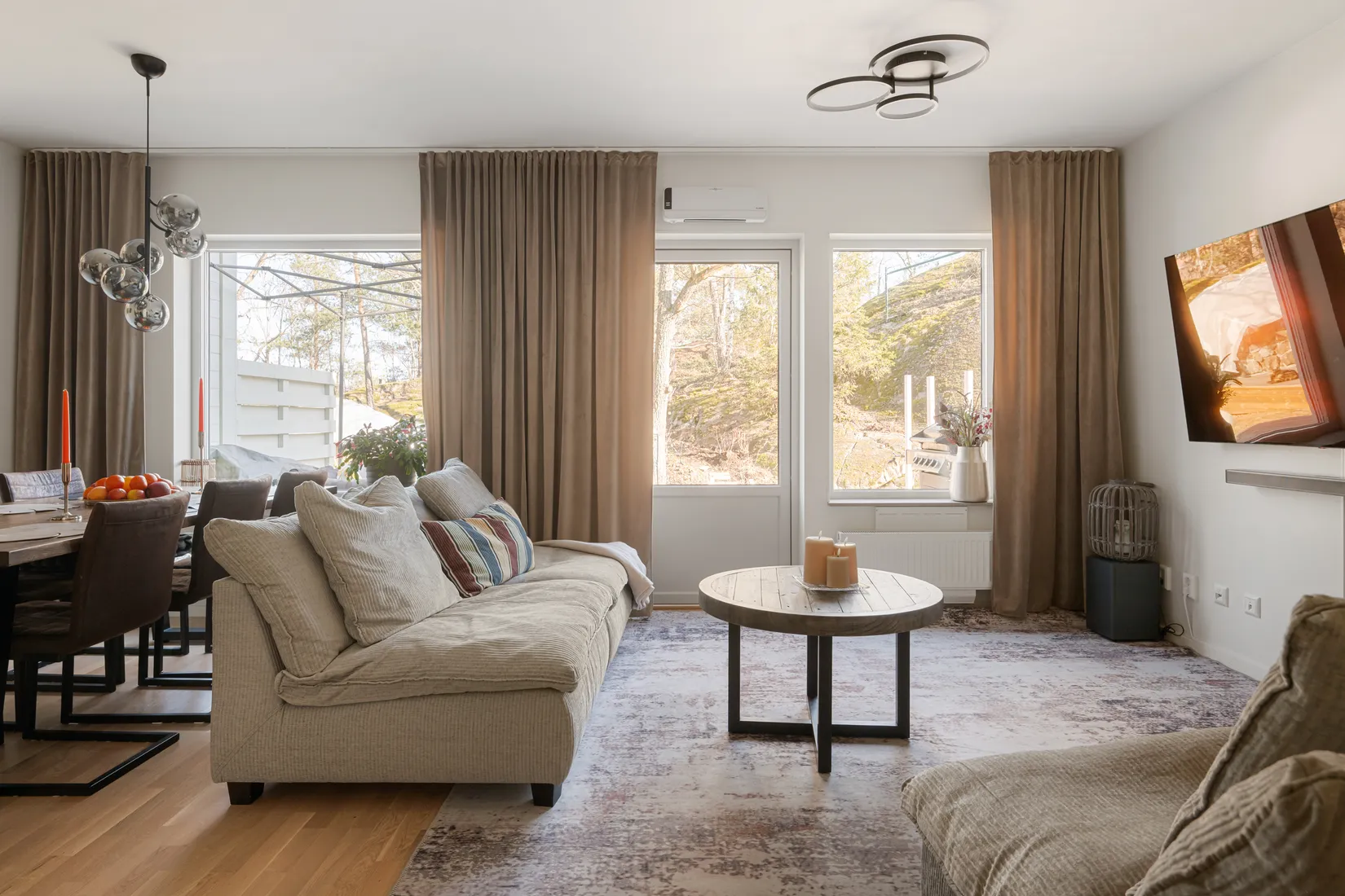 Bostadsrätt, Radhus, Viggholmsvägen 11, Vårberg, Stockholm