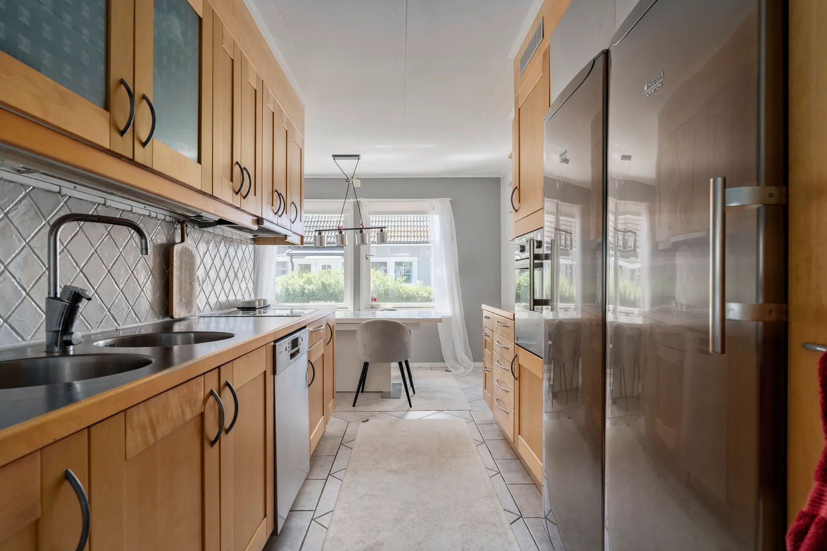 Radhus, Oxdansvägen 1, Brunna, Upplands-Bro
