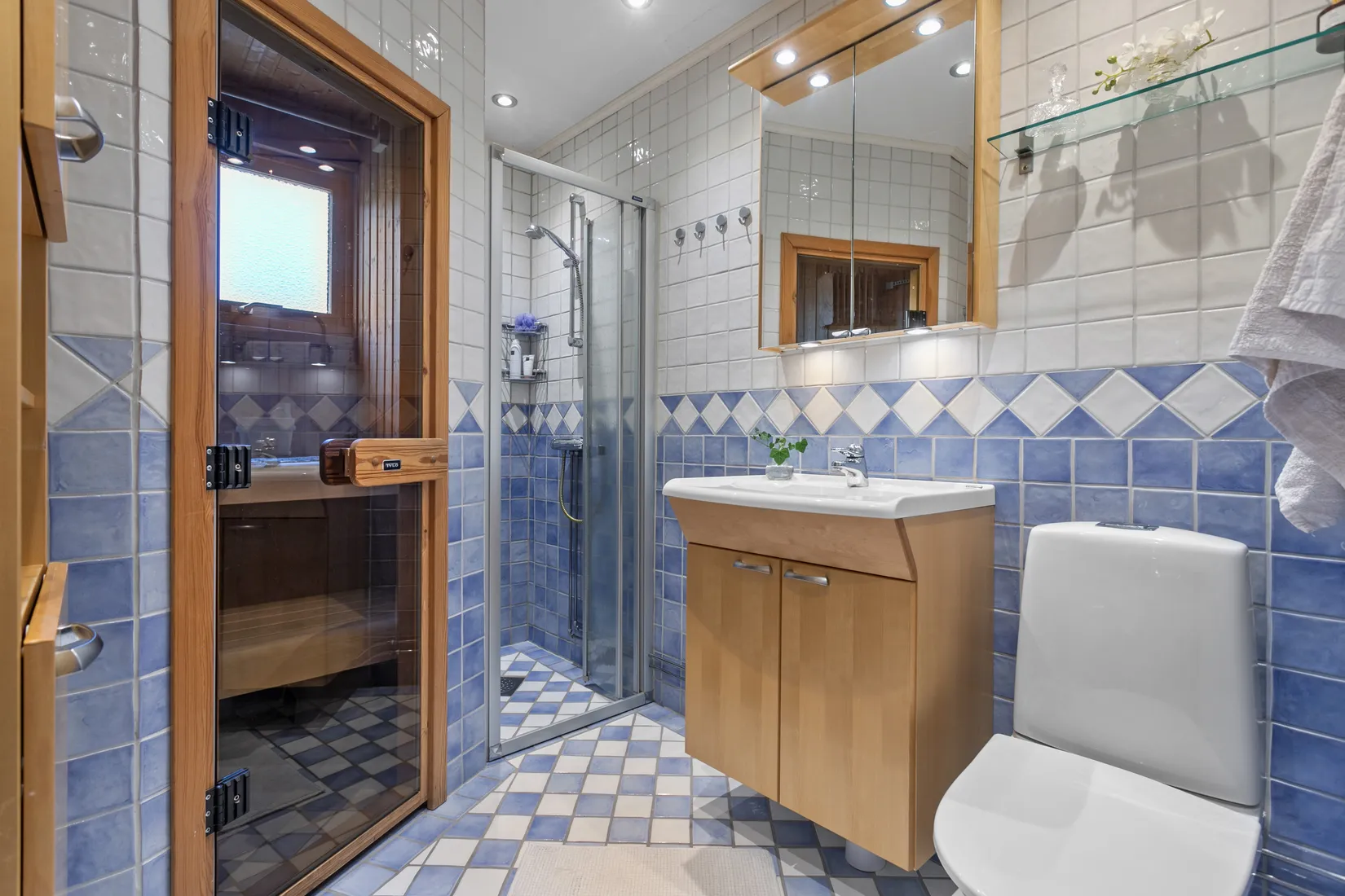 Radhus, Gillbergavägen  3A, Rotebro - Gillberga, Sollentuna